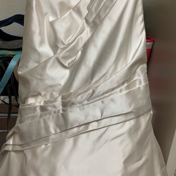 Rivini wedding dress size 6 NWT - Picture 4 of 7